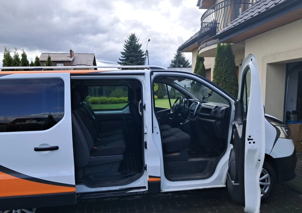 Renault Trafic cena 68900 przebieg: 108000, rok produkcji 2020 z Czersk małe 29